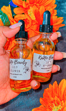 Load image into Gallery viewer, Lilly flower Body Oil - KaNo Beauty.Co
